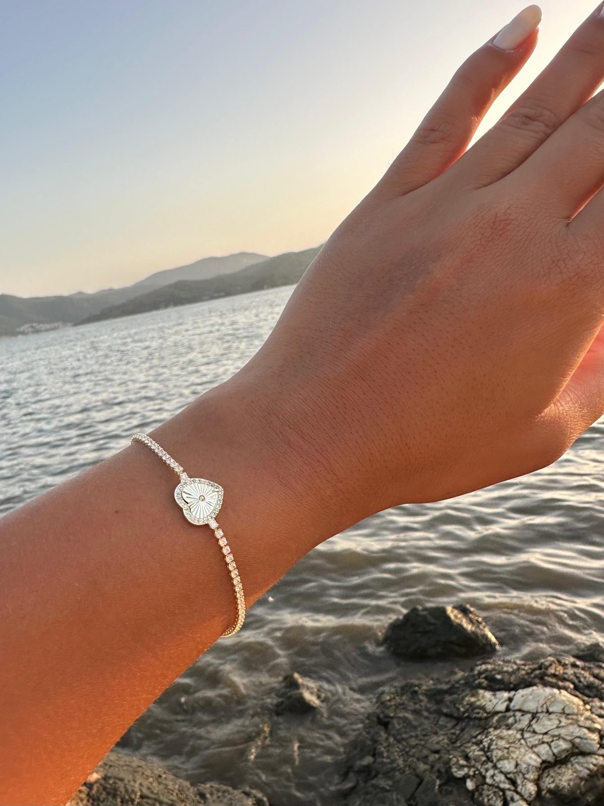 Heartline Bracelet | Taşlı Kalp Bileklik - Görsel 3